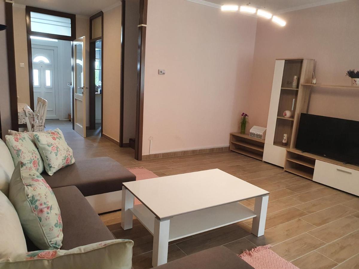 Hévíz Flower Apartment מראה חיצוני תמונה