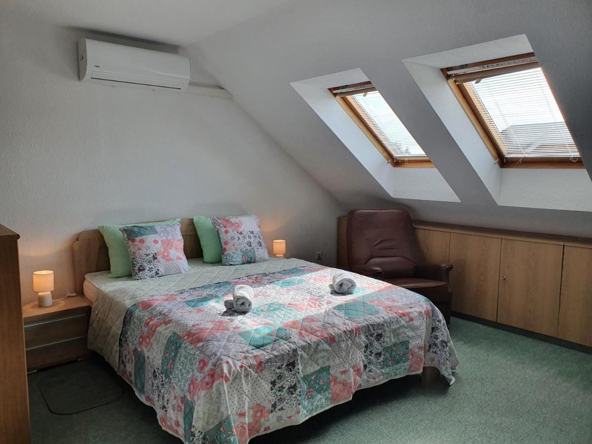 Hévíz Flower Apartment מראה חיצוני תמונה