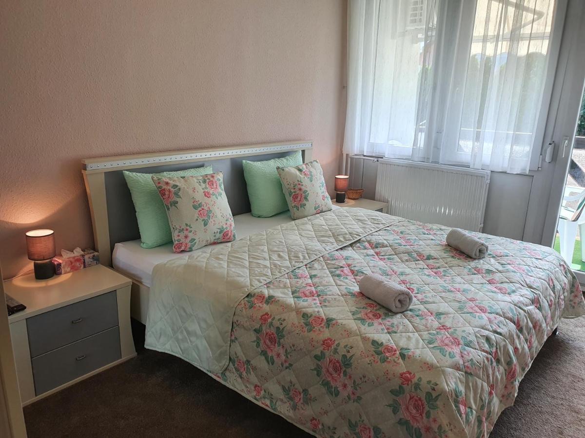 Hévíz Flower Apartment מראה חיצוני תמונה