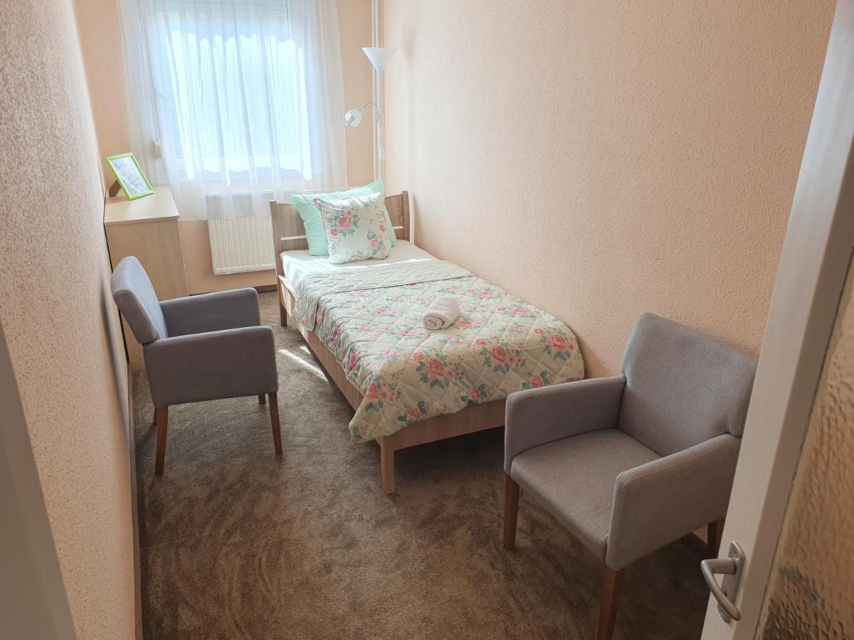 Hévíz Flower Apartment מראה חיצוני תמונה