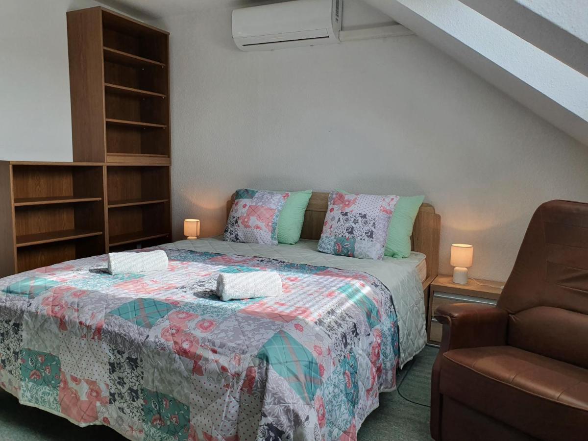 Hévíz Flower Apartment מראה חיצוני תמונה