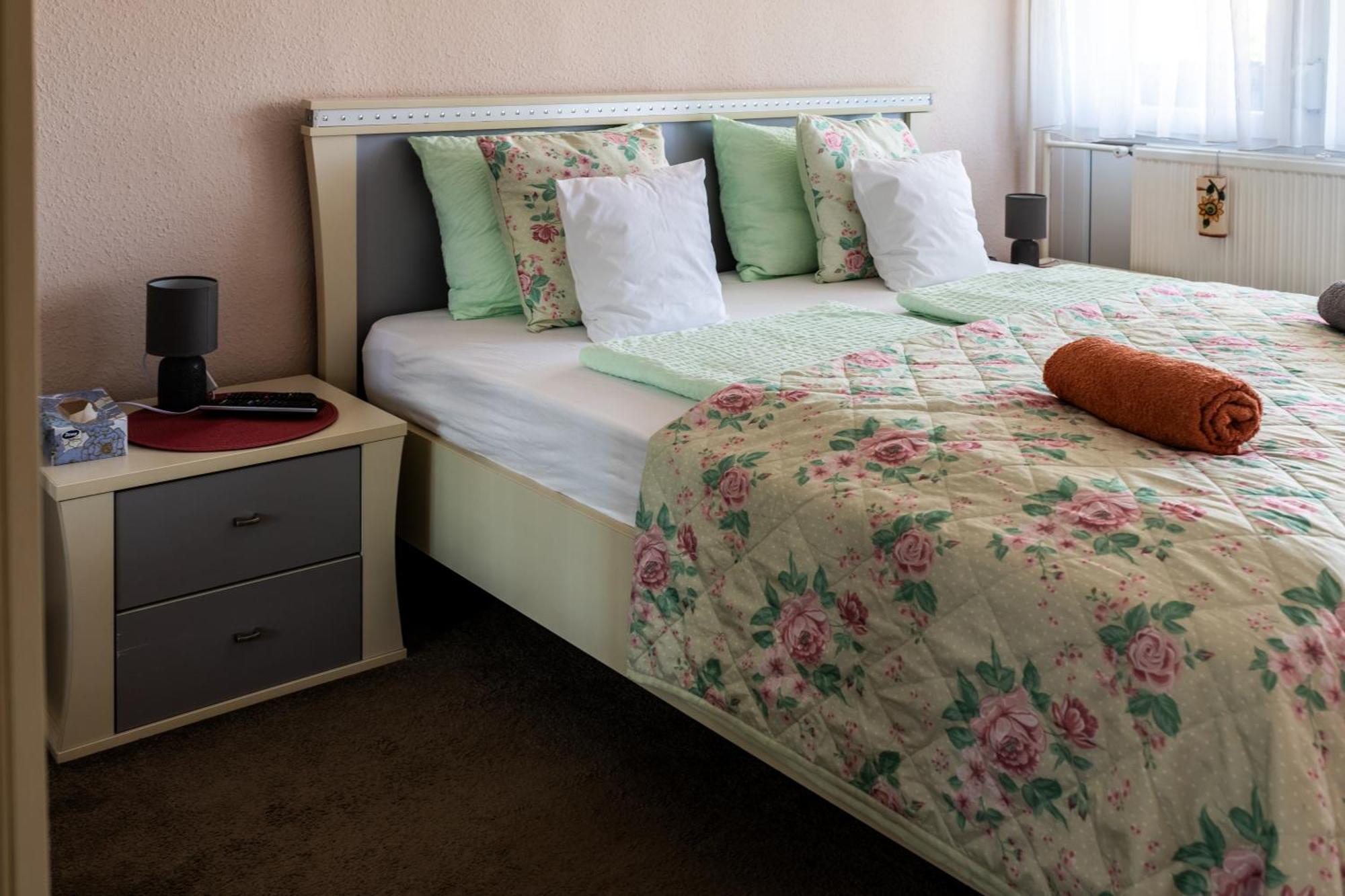 Hévíz Flower Apartment מראה חיצוני תמונה