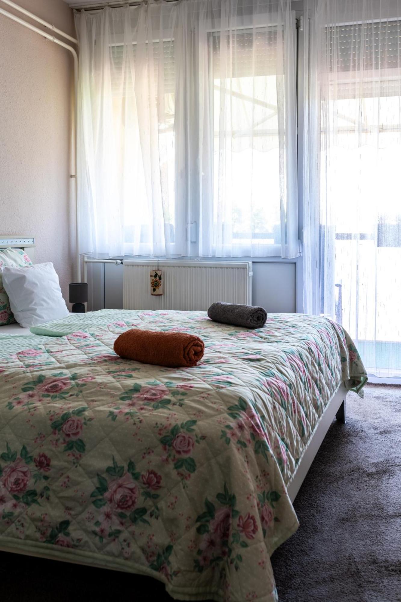 Hévíz Flower Apartment מראה חיצוני תמונה